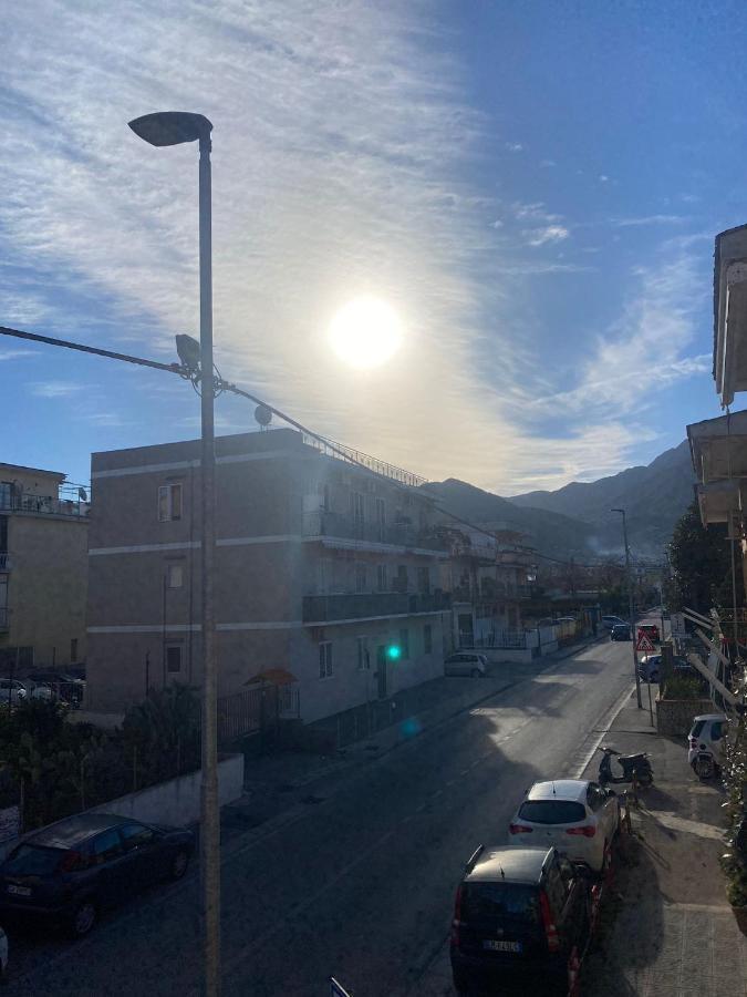 Domus Melius Apartment Castellammare di Stabia Bagian luar foto